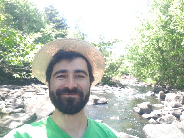 Moi dans la rivière.